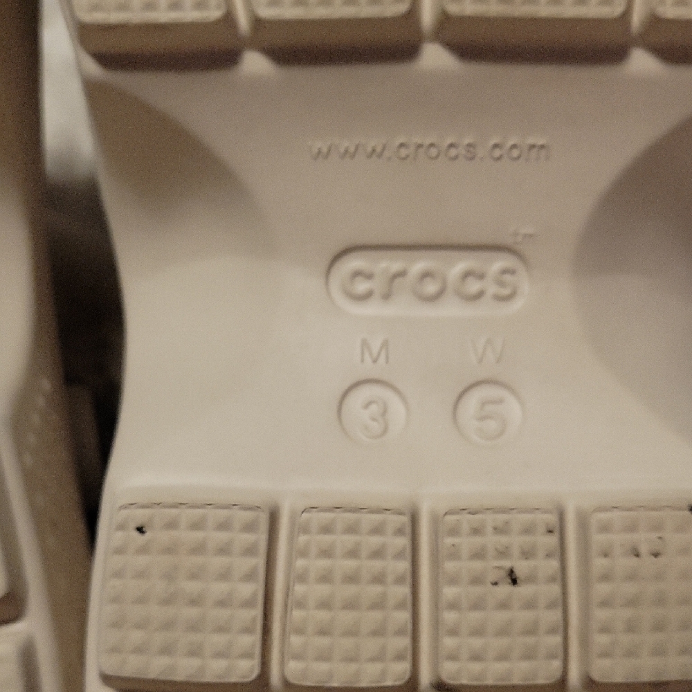 Faux Fur Lined Crocs - Picture 7 of 7